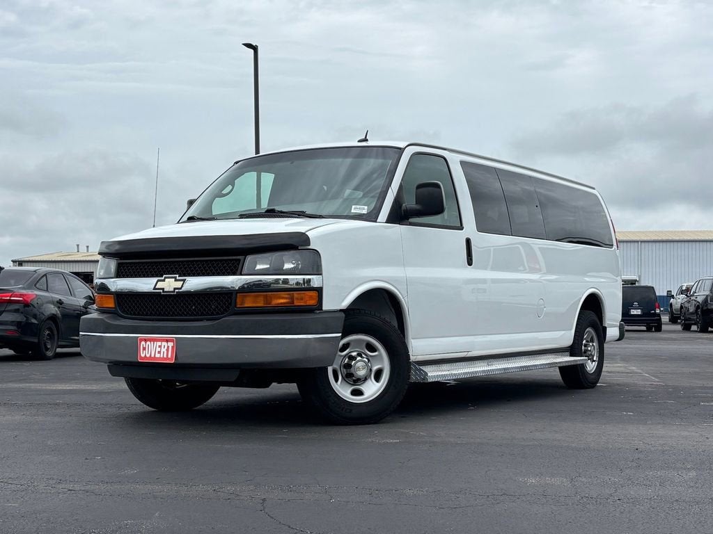 2015 Chevrolet Express 3500 LS Extended's photo