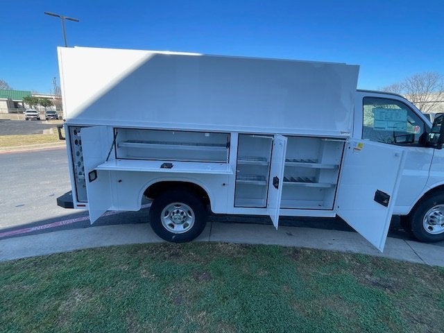 2025 Chevrolet Express Cutaway 3500 1WT
