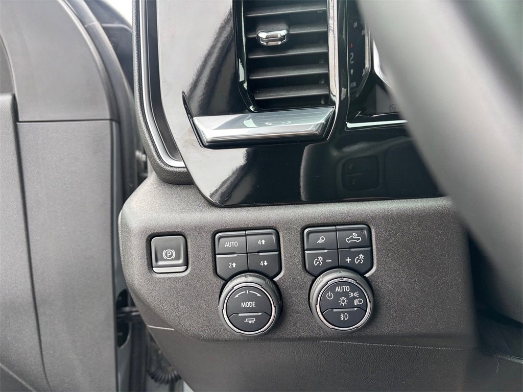 2025 Chevrolet Silverado 3500 HD LTZ