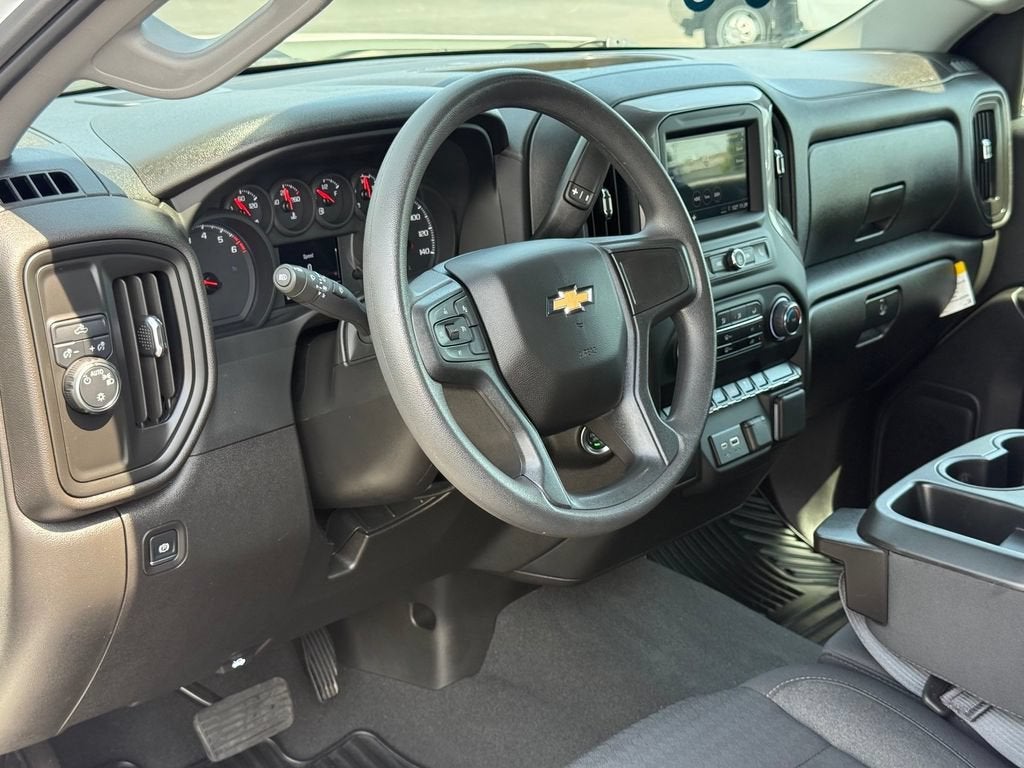 2025 Chevrolet Silverado 1500 Custom - Photo 10