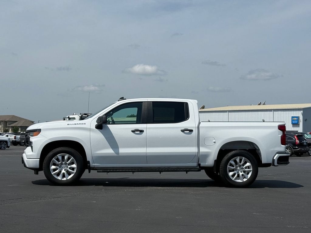 2025 Chevrolet Silverado 1500 Custom - Photo 2