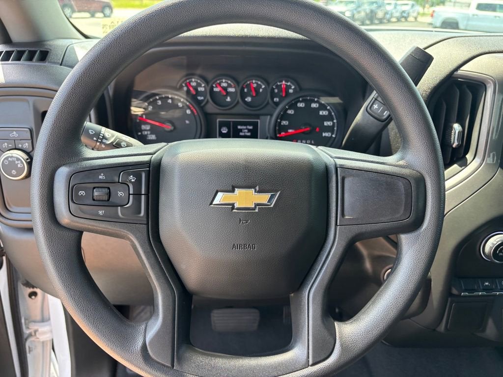 2025 Chevrolet Silverado 1500 Custom - Photo 13