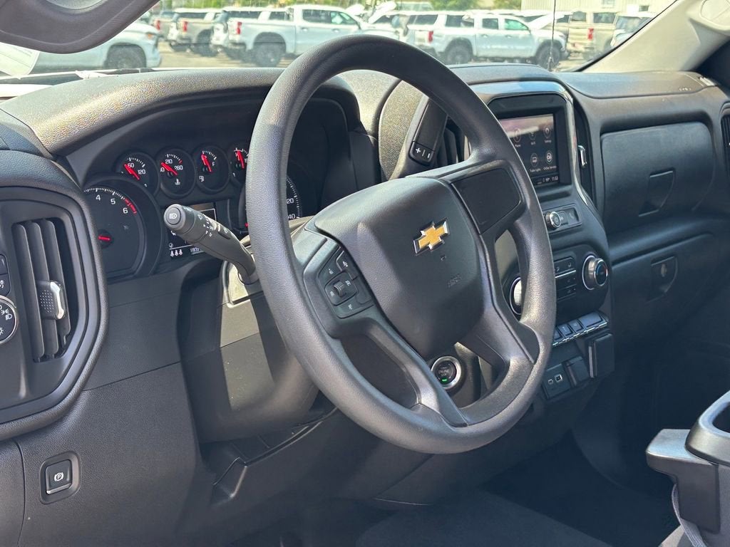 2025 Chevrolet Silverado 1500 Custom