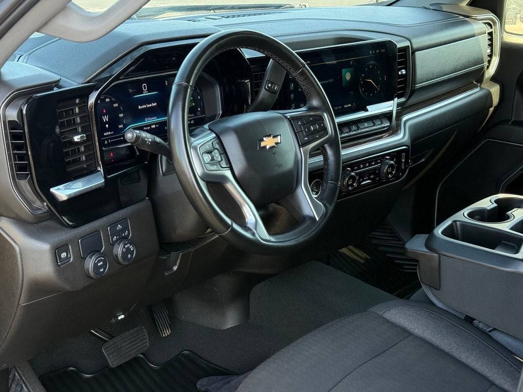 2024 Chevrolet Silverado 1500 LT - Photo 10