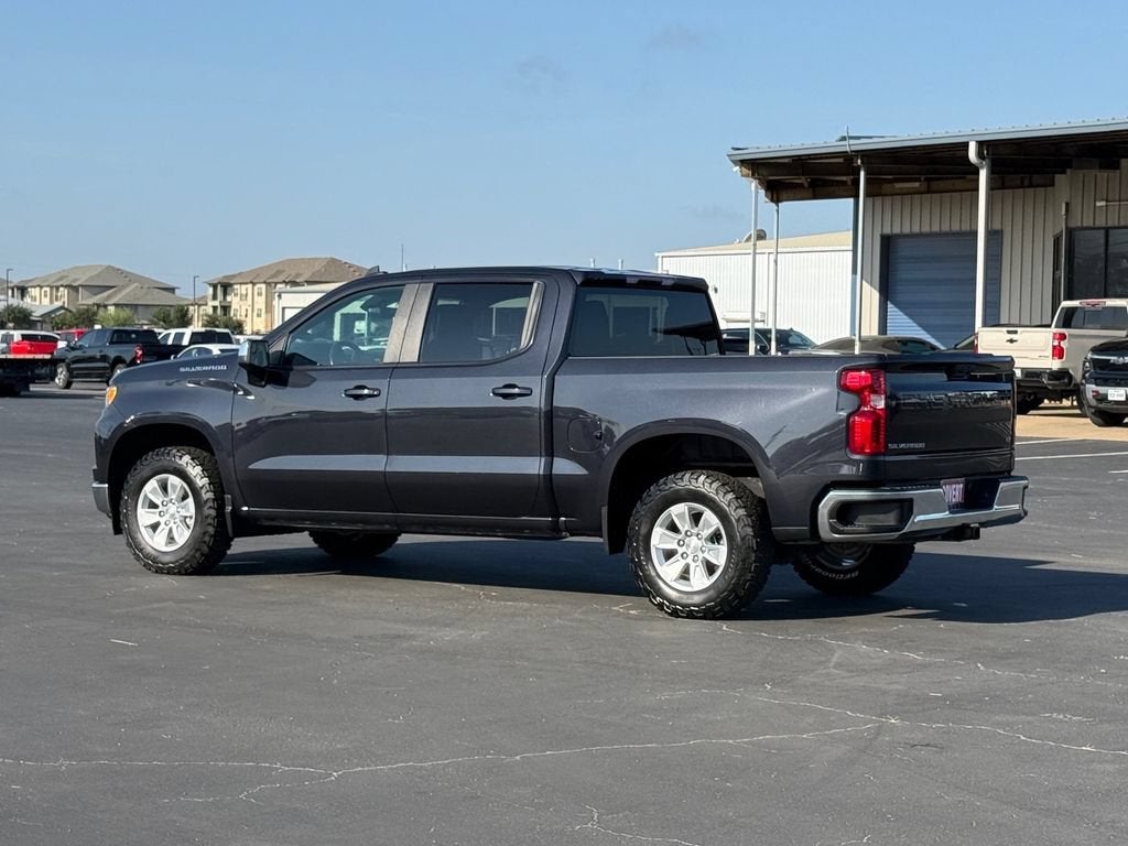 2024 Chevrolet Silverado 1500 LT - Photo 3