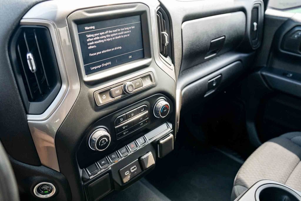 2024 Chevrolet Silverado 1500 Custom - Photo 17
