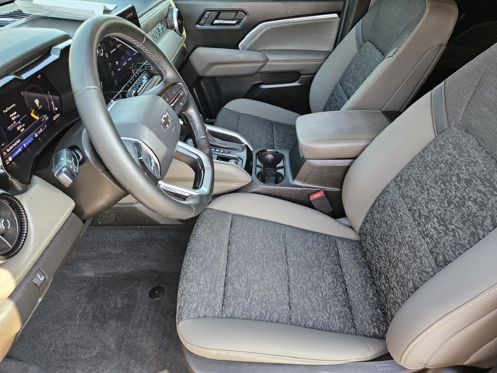 2024 Chevrolet Colorado ZR2 - Photo 14