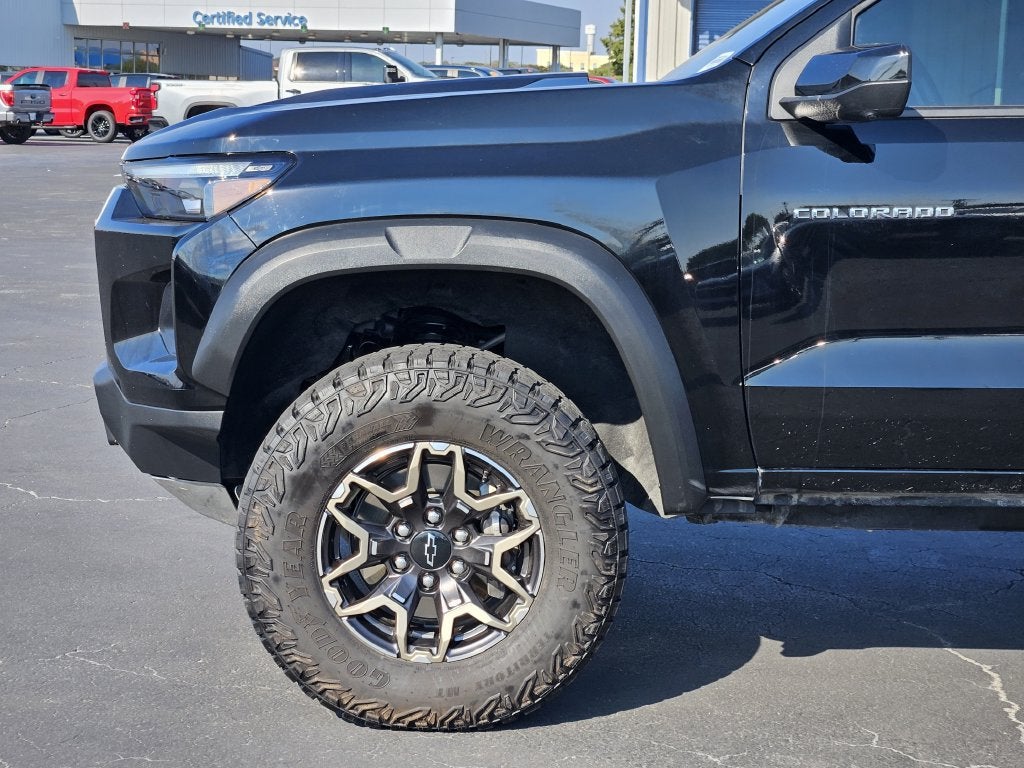 2024 Chevrolet Colorado ZR2 - Photo 9