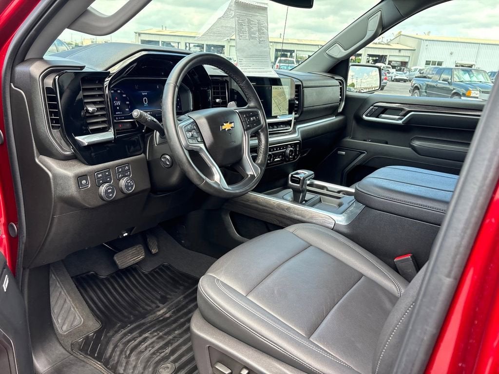 2025 Chevrolet Silverado 1500 LTZ