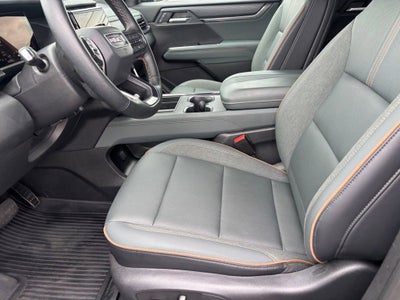 2025 GMC Acadia AT4