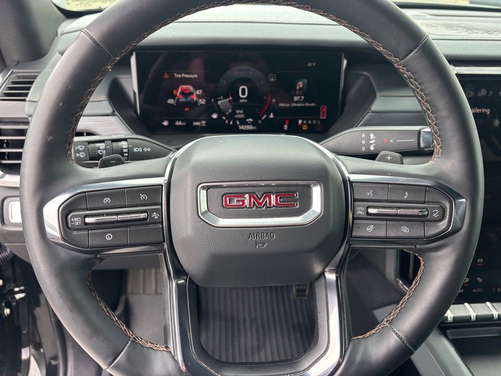 2025 GMC Acadia AT4