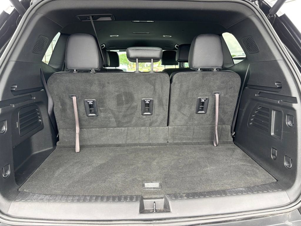 2025 GMC Acadia AT4