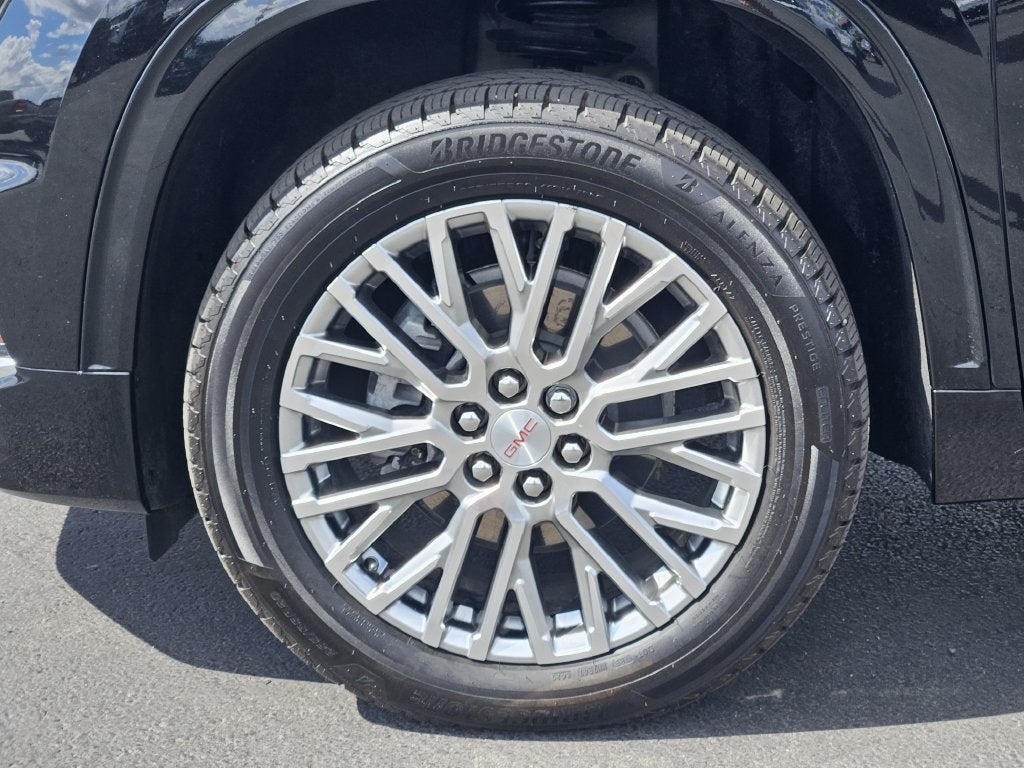 2024 GMC Acadia Denali - Photo 10