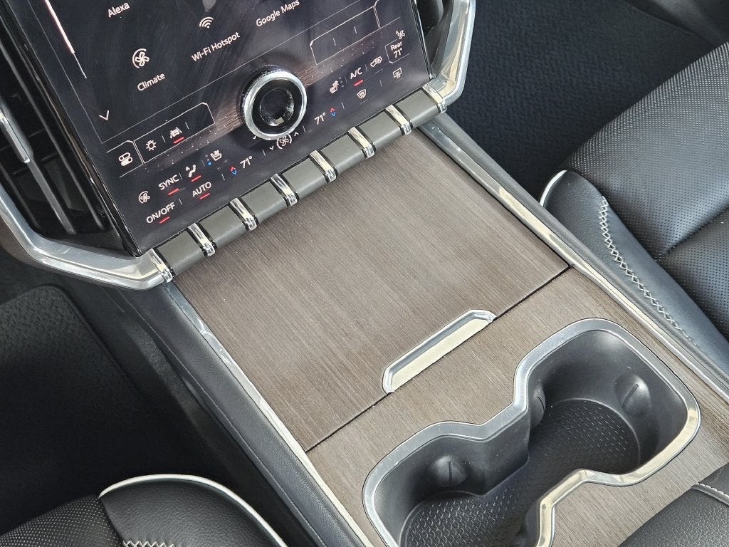 2024 GMC Acadia Denali - Photo 18