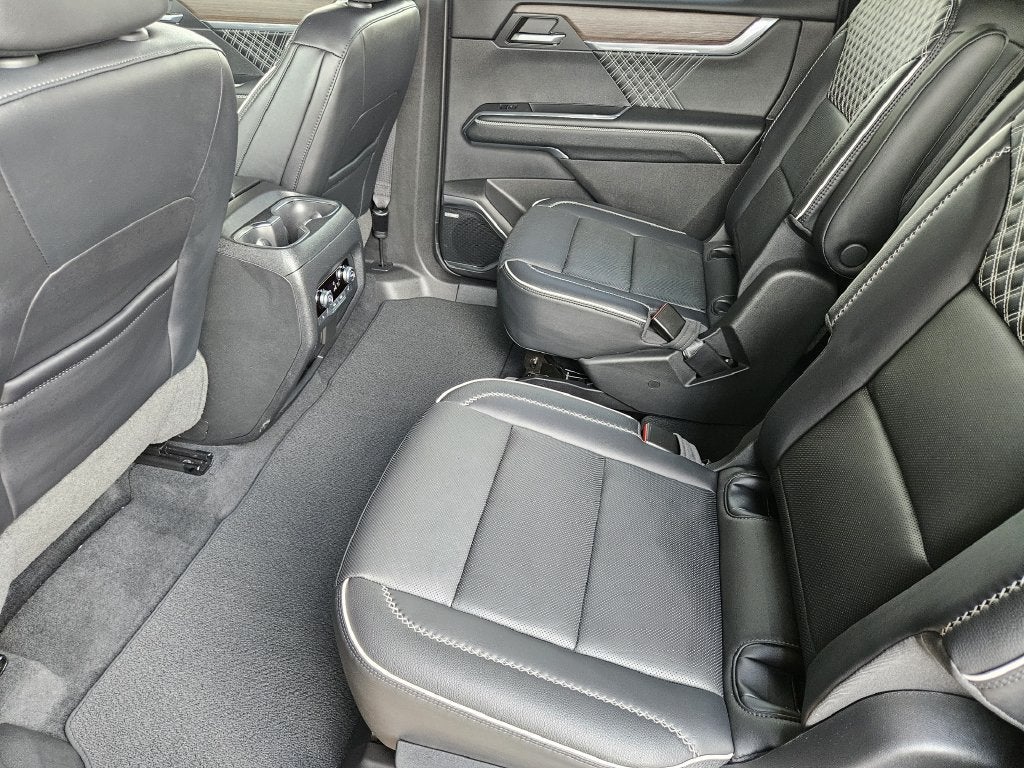 2024 GMC Acadia Denali - Photo 28