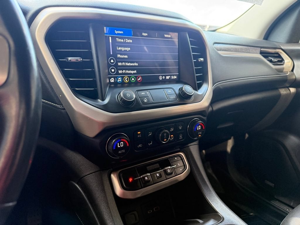 2022 GMC Acadia Denali
