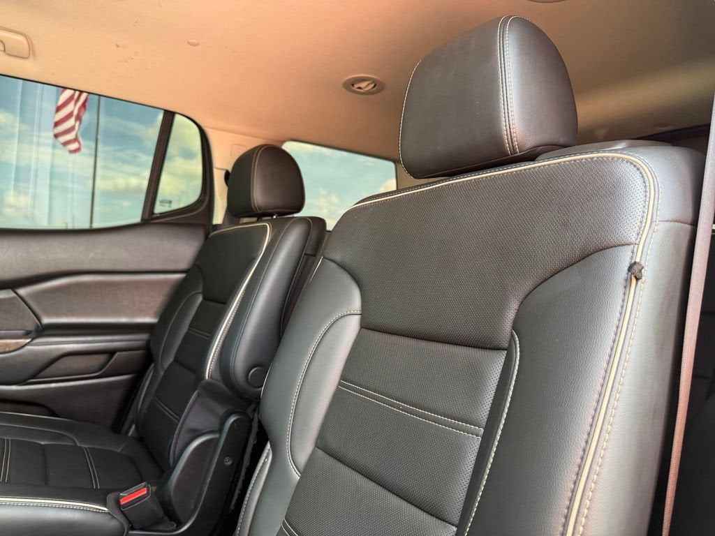 2022 GMC Acadia Denali