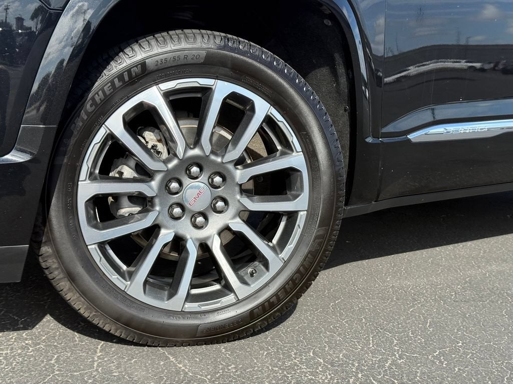 2022 GMC Acadia Denali