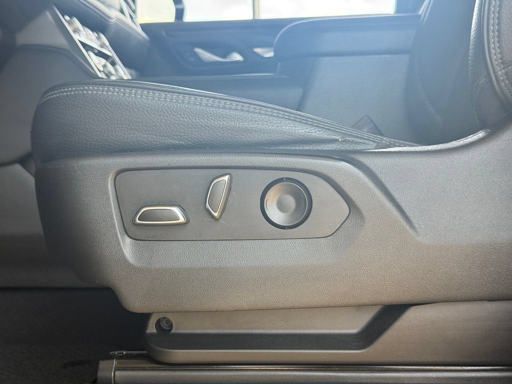 2022 GMC Yukon Denali - Photo 10