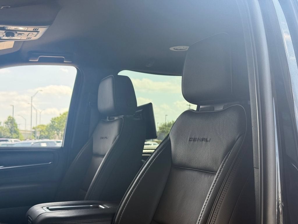 2022 GMC Yukon Denali - Photo 12