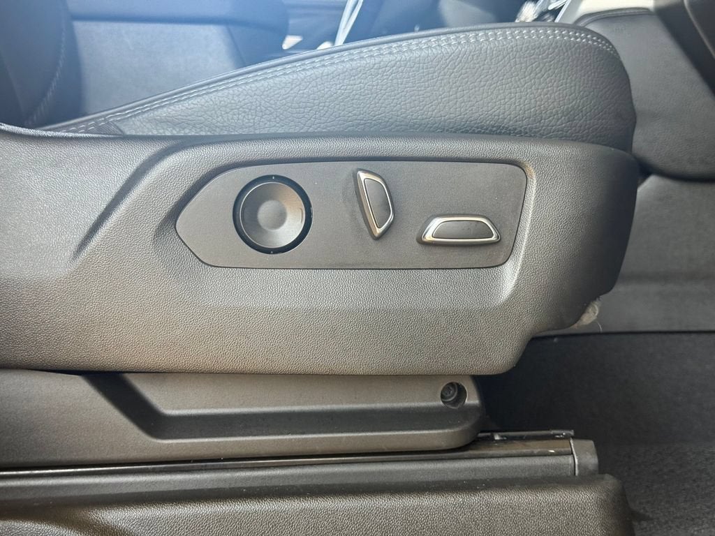 2022 GMC Yukon Denali - Photo 28
