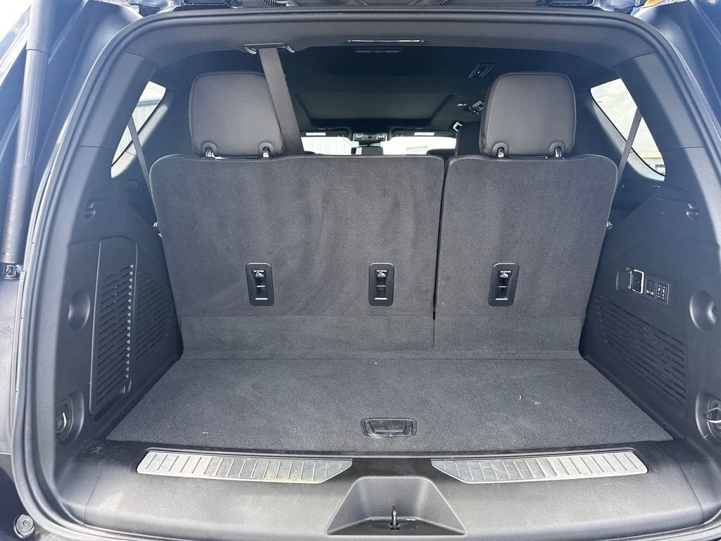 2024 GMC Yukon Denali - Photo 10