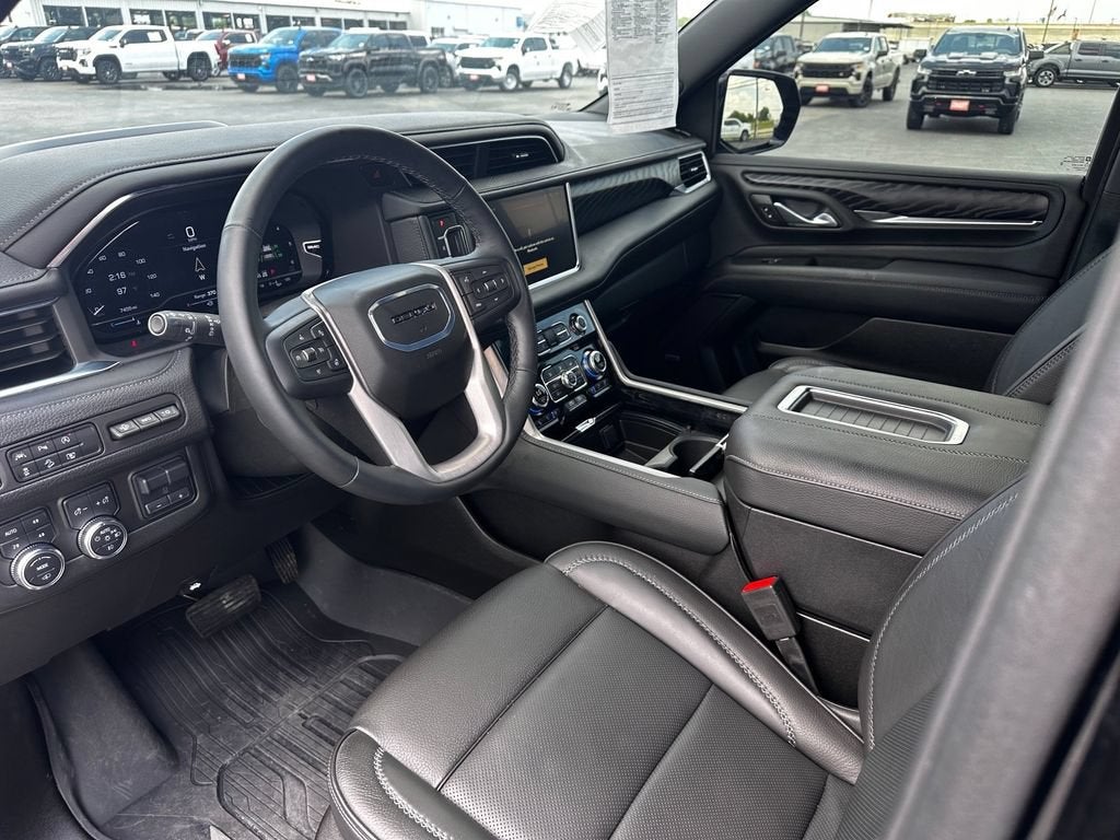 2024 GMC Yukon Denali - Photo 19