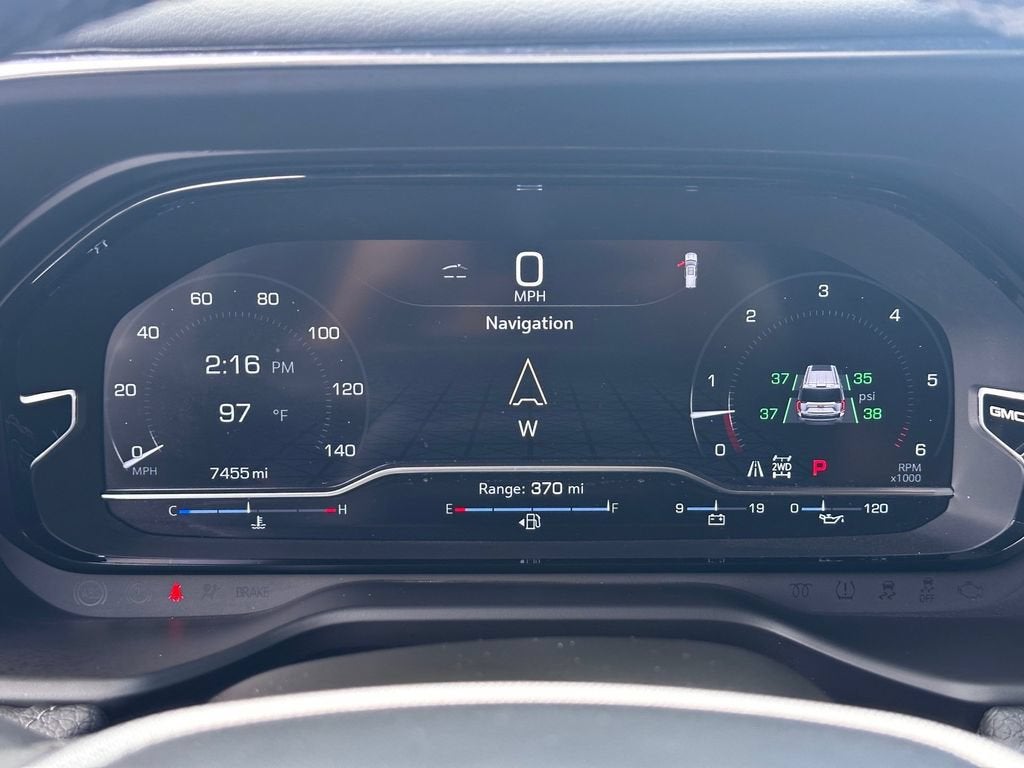 2024 GMC Yukon Denali - Photo 21