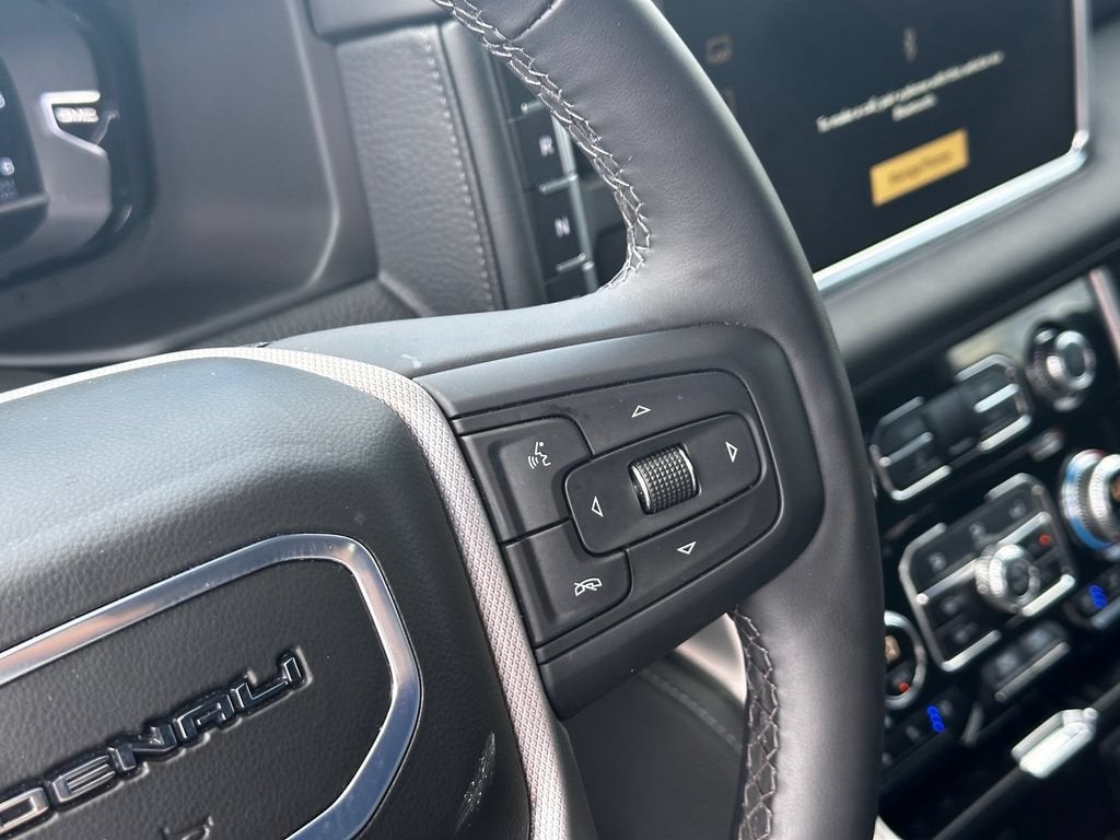 2024 GMC Yukon Denali - Photo 22