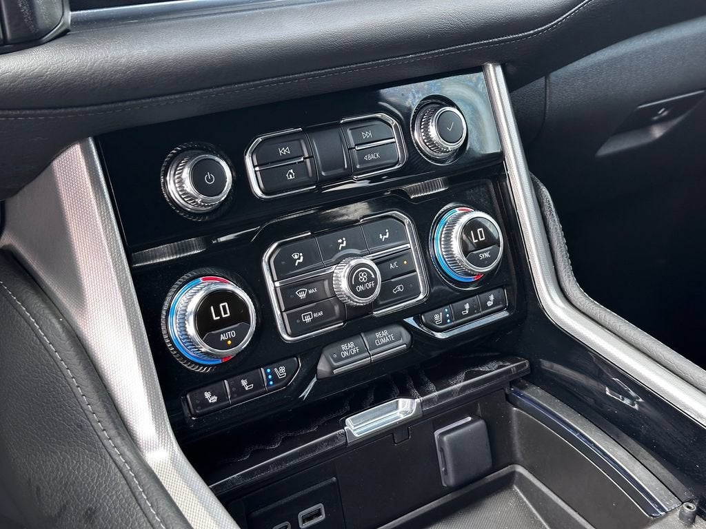 2024 GMC Yukon Denali - Photo 24