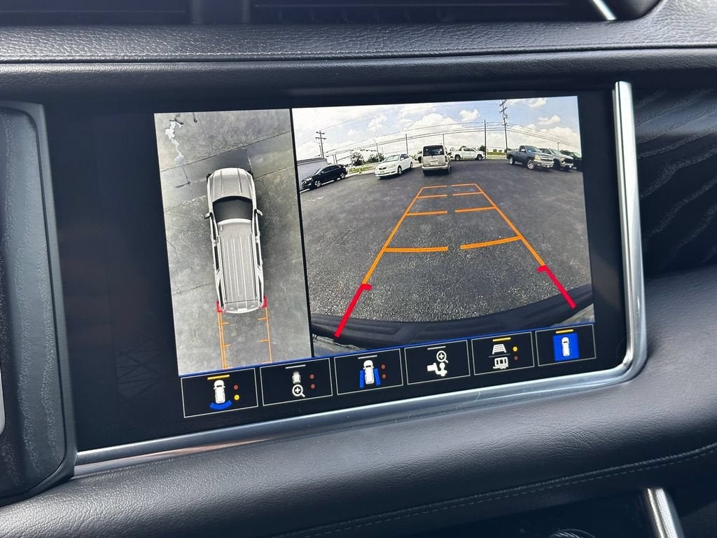 2024 GMC Yukon Denali - Photo 25