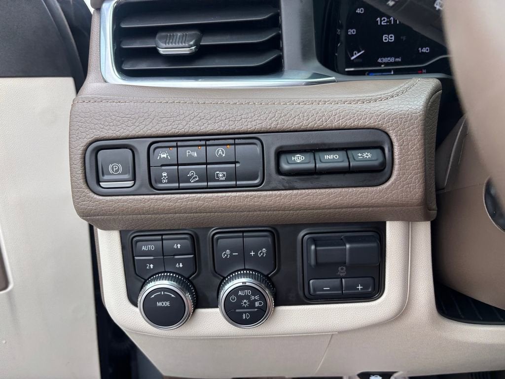 2023 GMC Yukon XL Denali