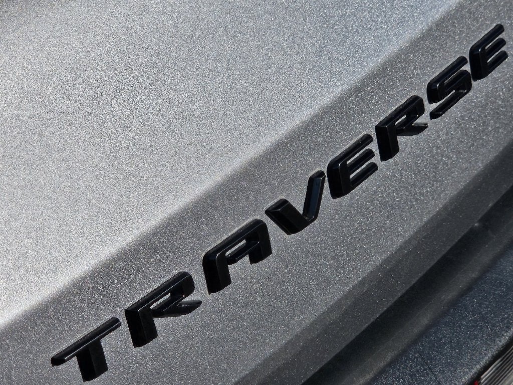 2025 Chevrolet Traverse Z71 - Photo 12