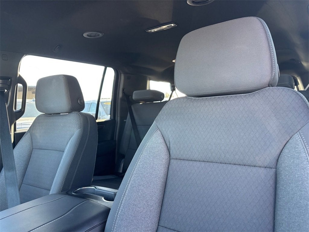 2025 Chevrolet Suburban LS