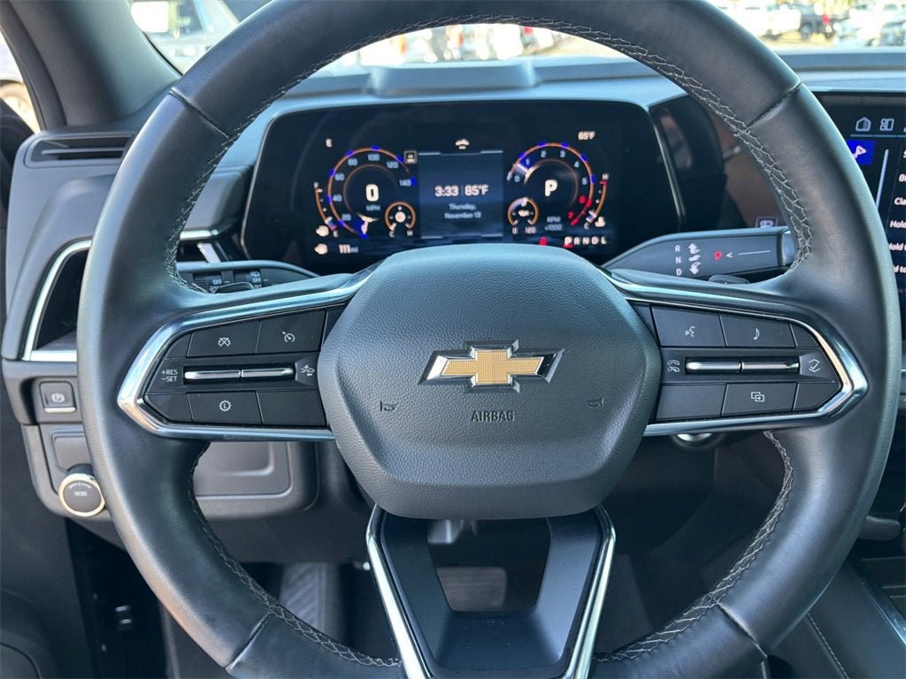 2025 Chevrolet Suburban LS