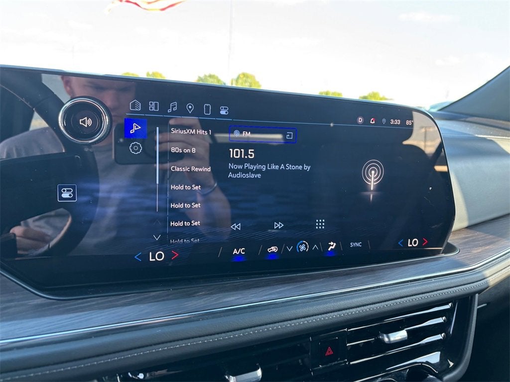 2025 Chevrolet Suburban LS