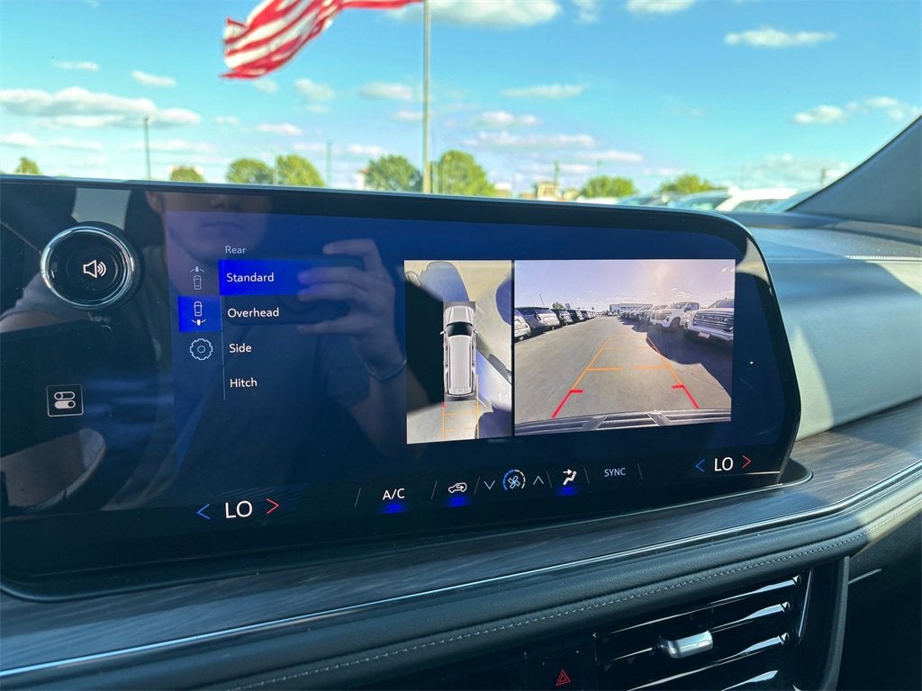 2025 Chevrolet Suburban LS