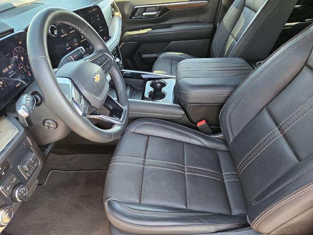 2026 Chevrolet Suburban High Country - Photo 14