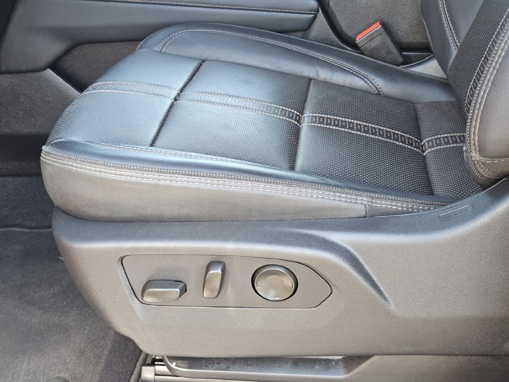 2026 Chevrolet Suburban High Country - Photo 25