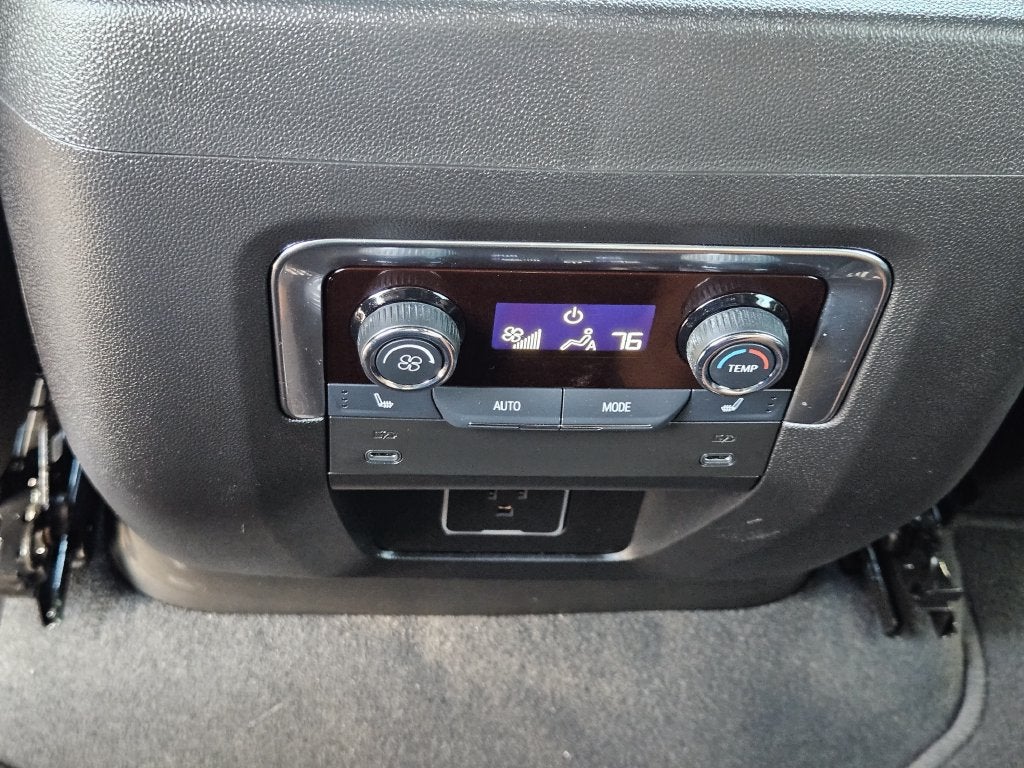 2026 Chevrolet Suburban High Country - Photo 32