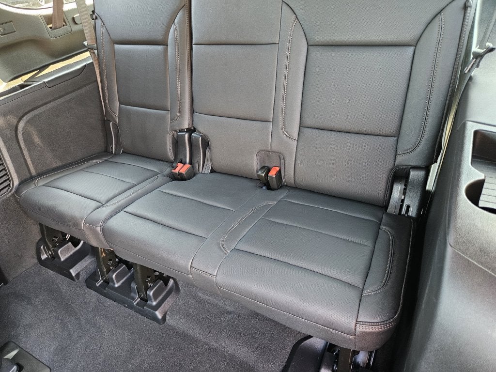 2026 Chevrolet Suburban High Country - Photo 33