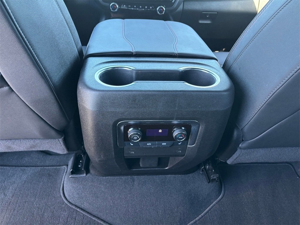 2025 Chevrolet Suburban RST