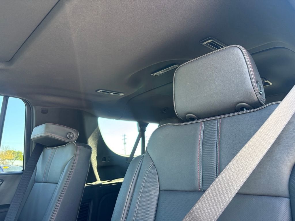 2025 Chevrolet Suburban RST