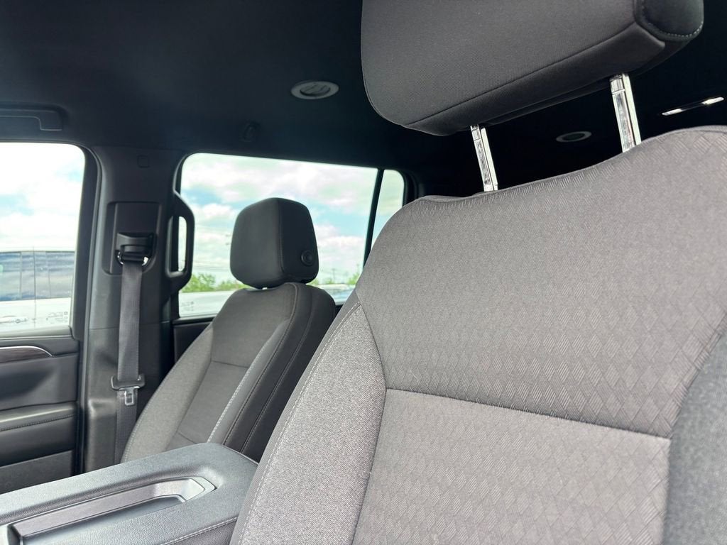 2024 Chevrolet Suburban LS