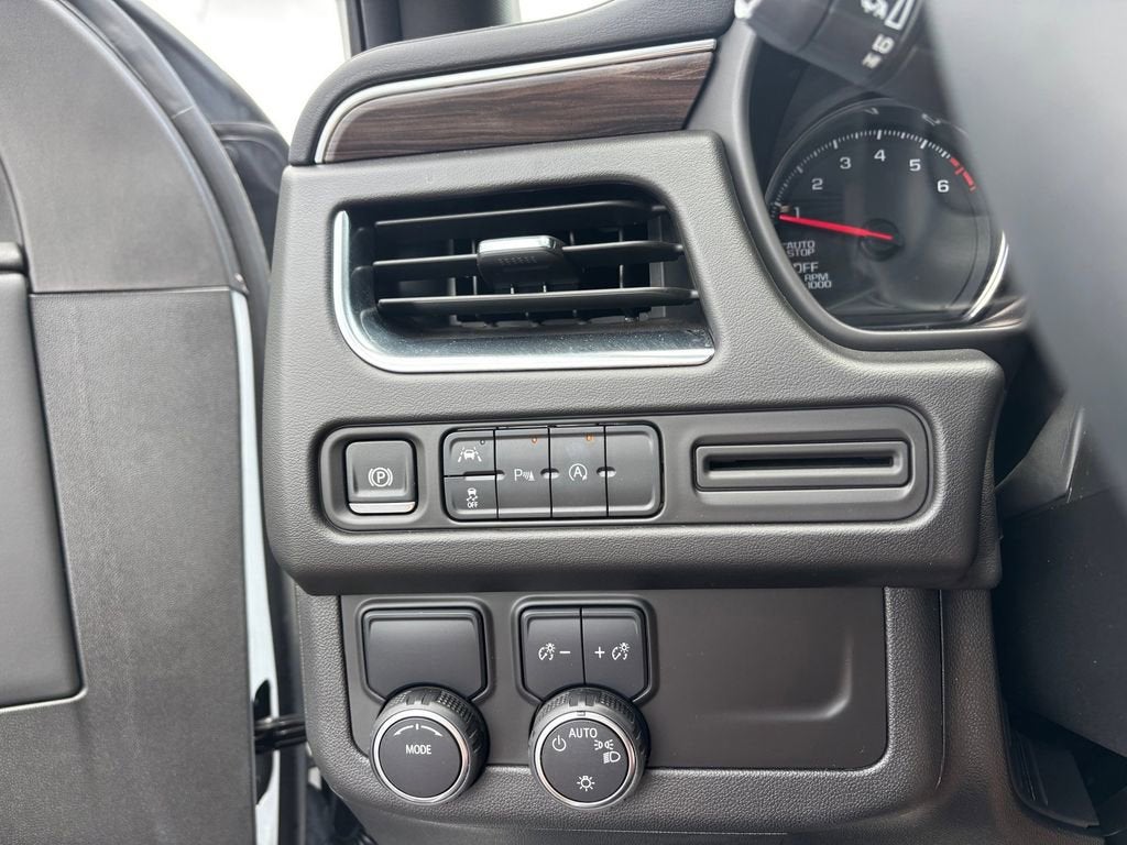 2024 Chevrolet Suburban LS