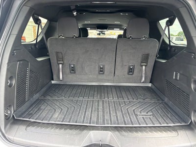 2024 Chevrolet Suburban LS