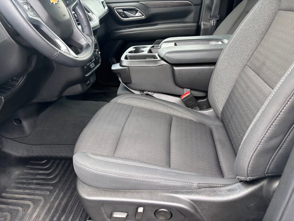 2024 Chevrolet Suburban LS