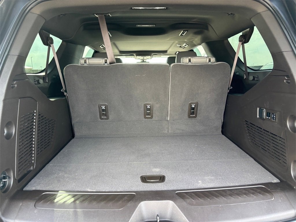 2022 Chevrolet Suburban LT