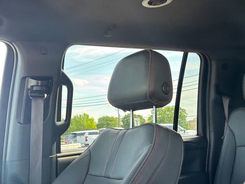 2022 Chevrolet Suburban RST - Photo 12