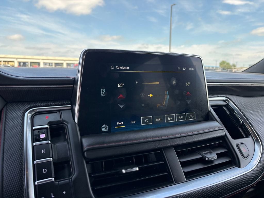 2022 Chevrolet Suburban RST - Photo 21